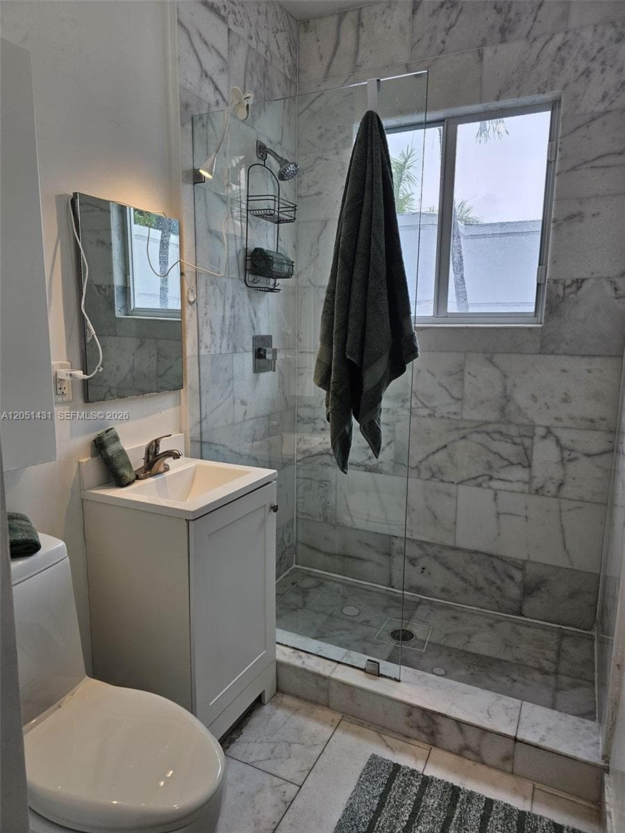 FIRST ART NOUVEAU CONDO · #8 in Miami Beach - Photo 24