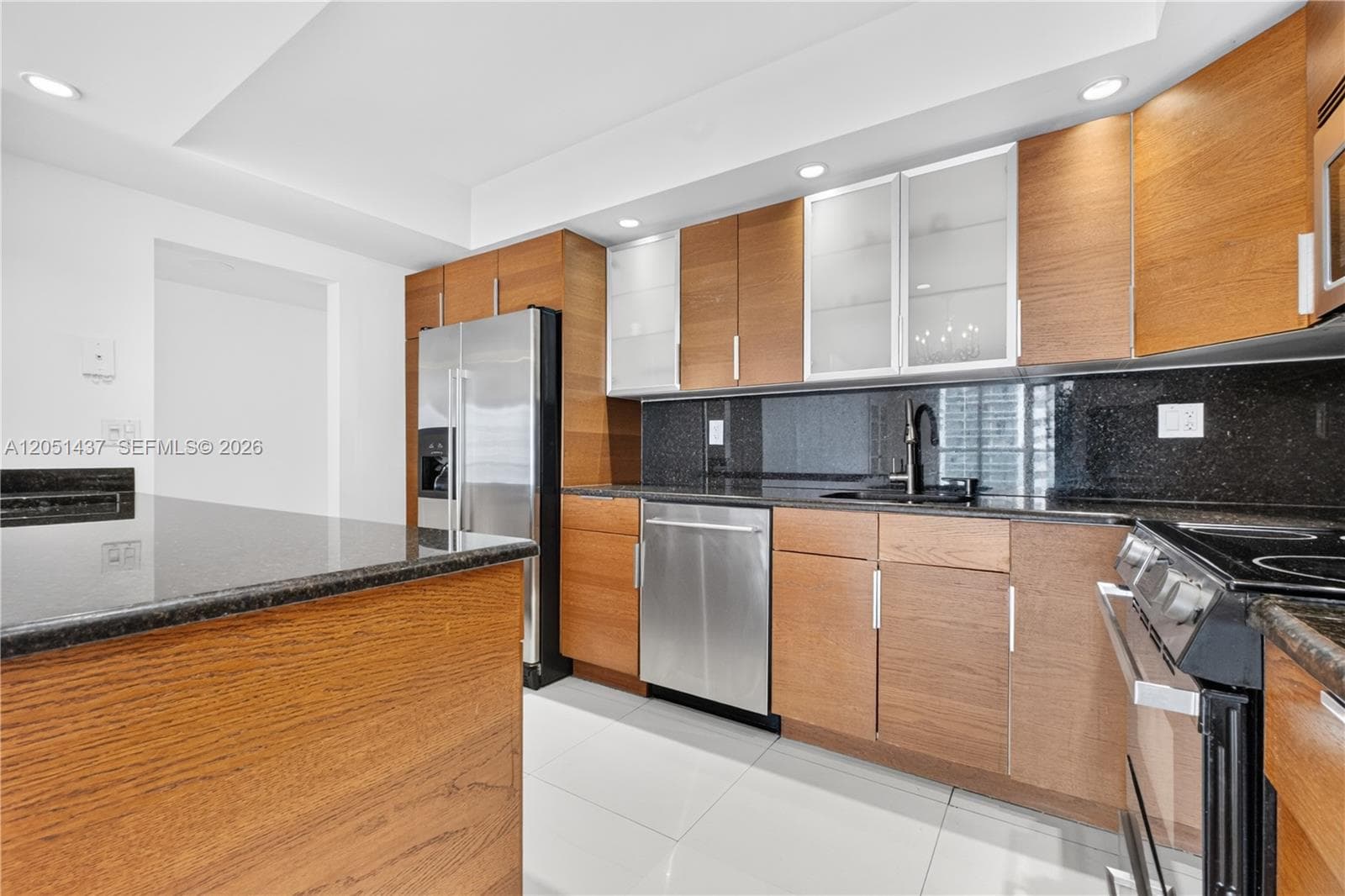OCEANVIEW BUILDING B · #1103 in Sunny Isles Beach - Photo 3