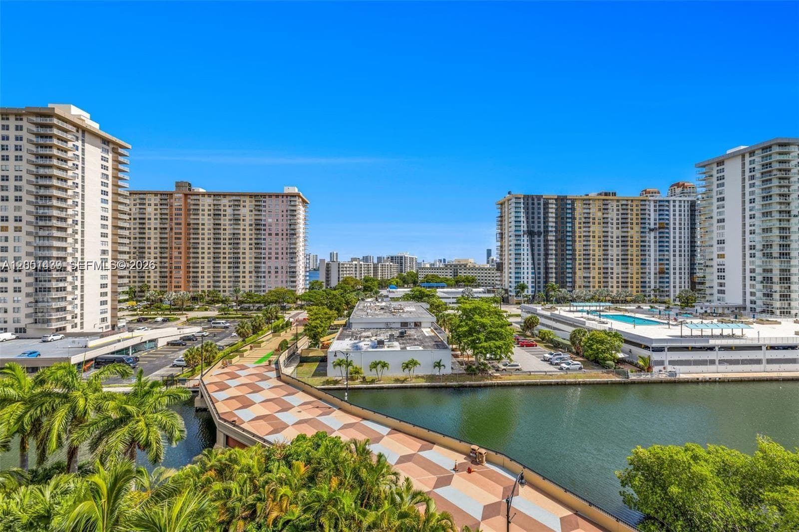 Porto Bellagio · #2814 in Sunny Isles Beach - Photo 2