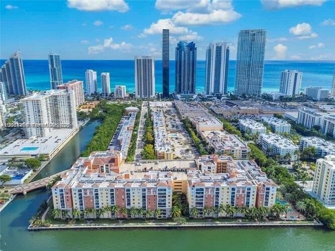 Porto Bellagio · #2814 in Sunny Isles Beach - Photo 43