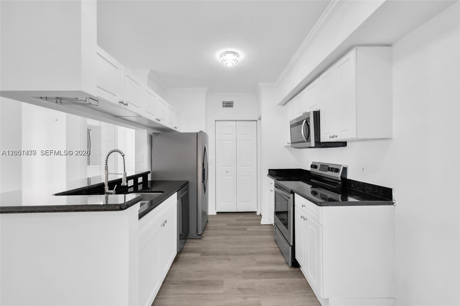Porto Bellagio · #2814 in Sunny Isles Beach - Photo 12