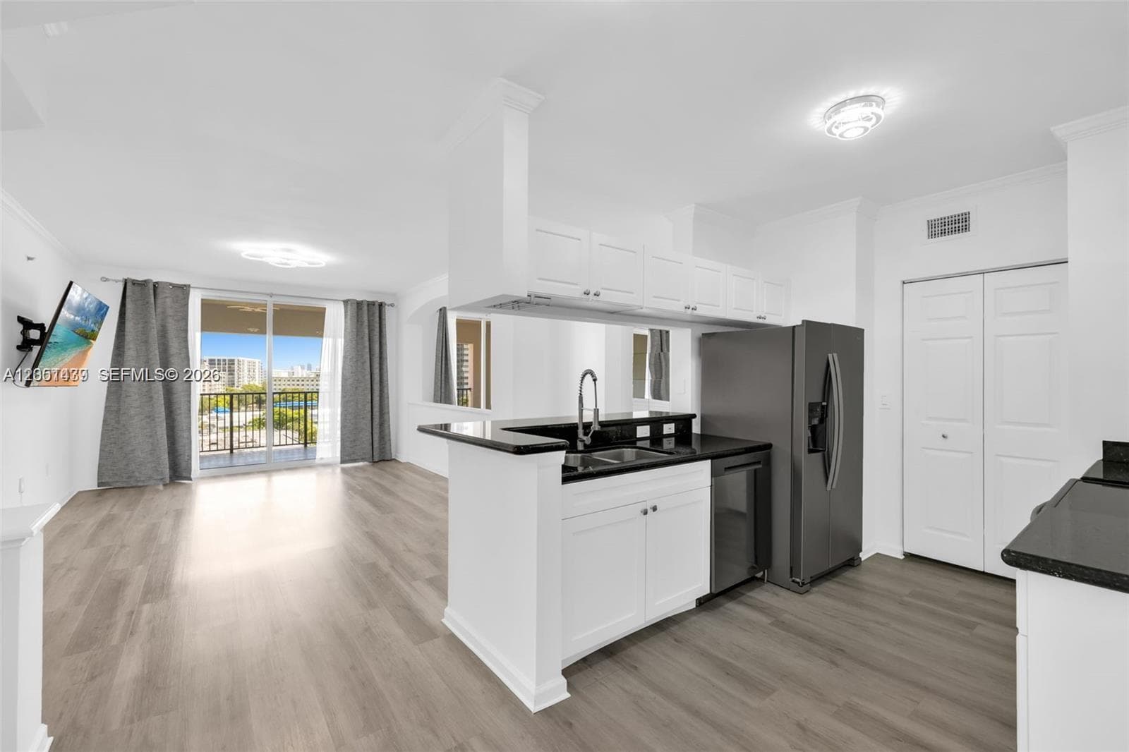 Porto Bellagio · #2814 in Sunny Isles Beach - Photo 5