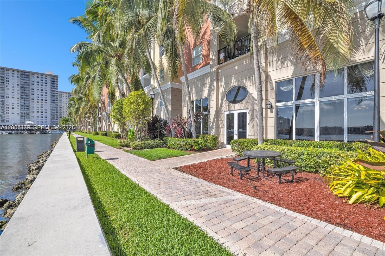 Porto Bellagio · #2814 in Sunny Isles Beach - Photo 38