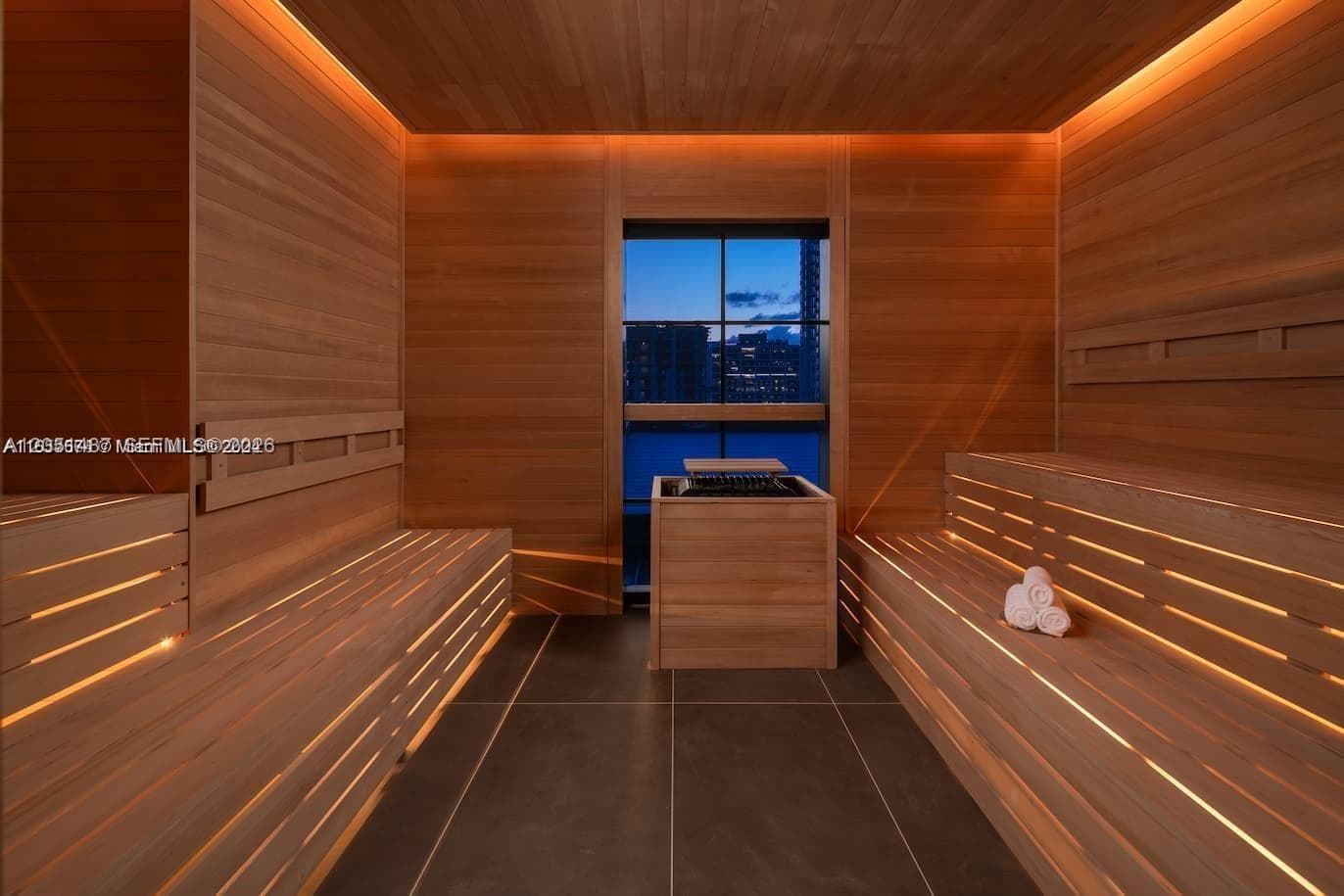 Gale Hotel & Residences (Natiivo) · #2807 in Miami - Photo 11