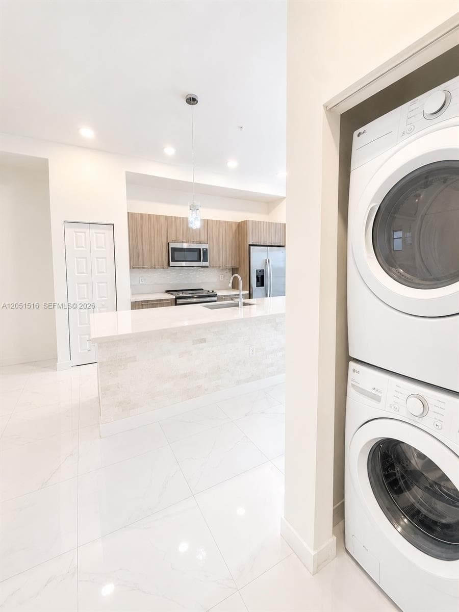 APEX AT PARK CENTRAL COND · #34 in Doral - Photo 14