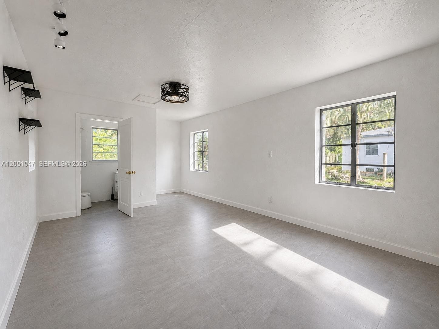 Guest house (studio)