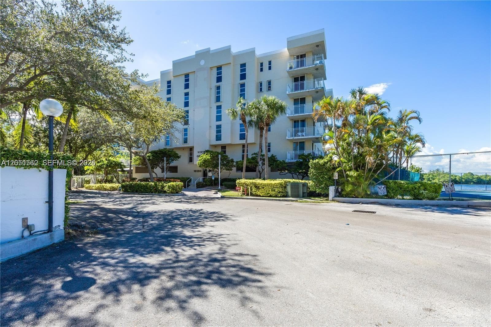 Vista on The Bay · #502 in North Miami Beach - Photo 27