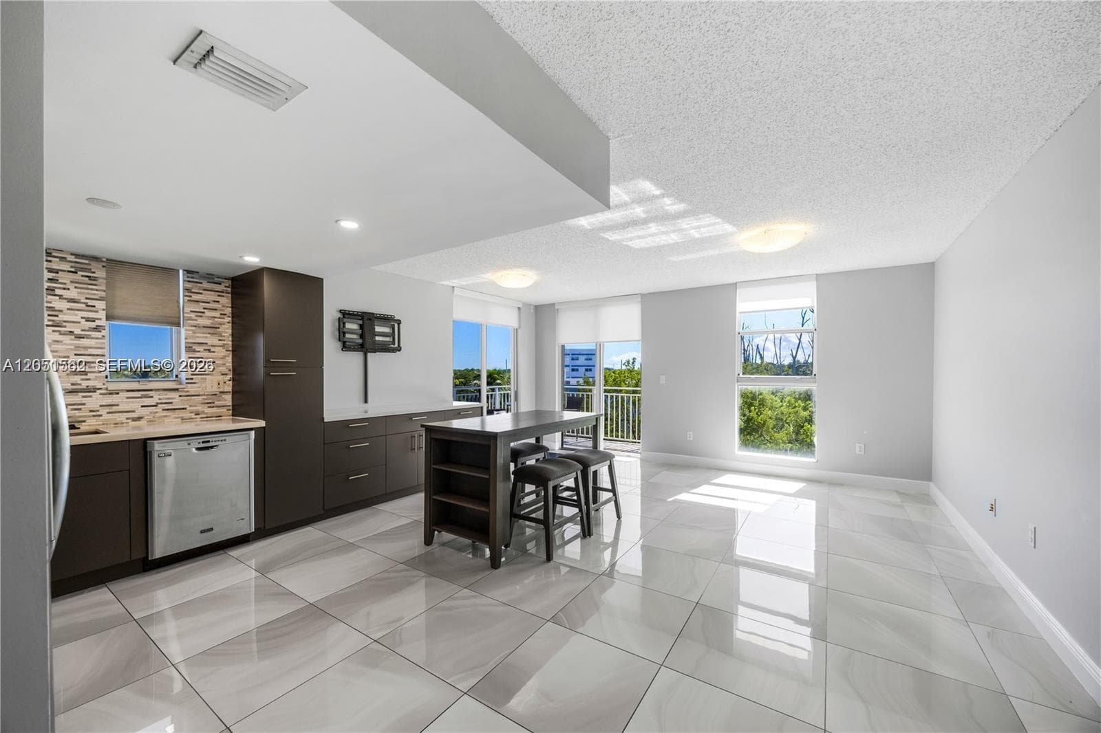 Vista on The Bay · #502 in North Miami Beach - Photo 2