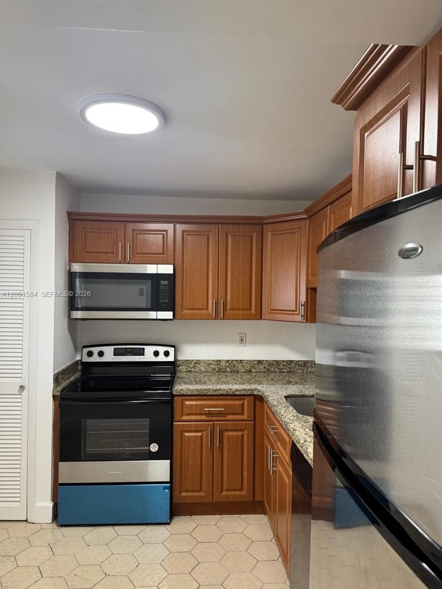 ROLLING GREEN CONDO D · #D108 in Miami - Photo 3