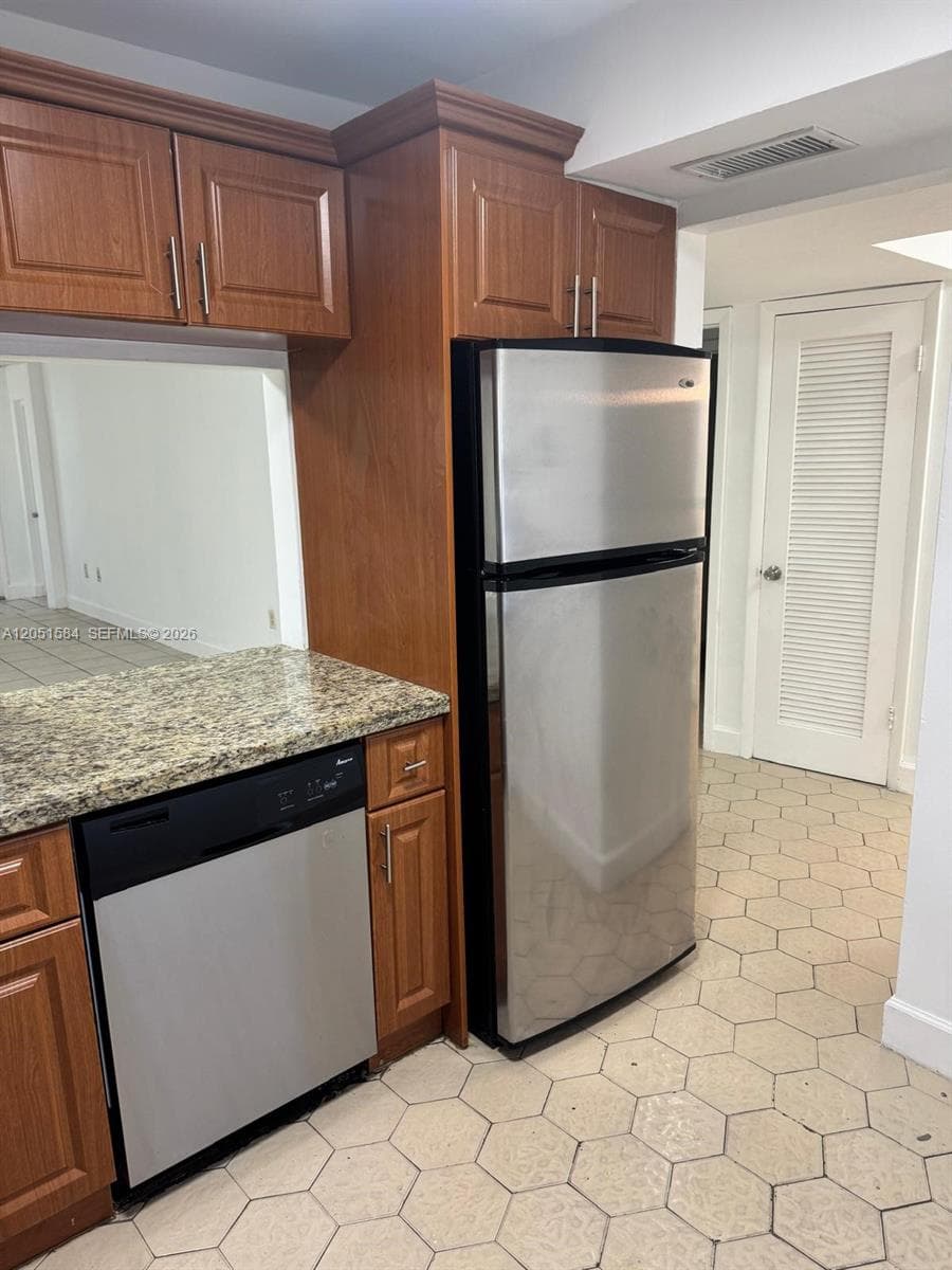 ROLLING GREEN CONDO D · #D108 in Miami - Photo 9