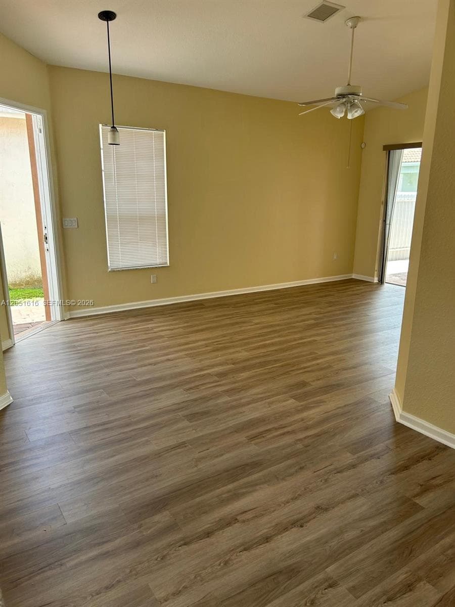 2210 NE 37th Rd #0 photo 8