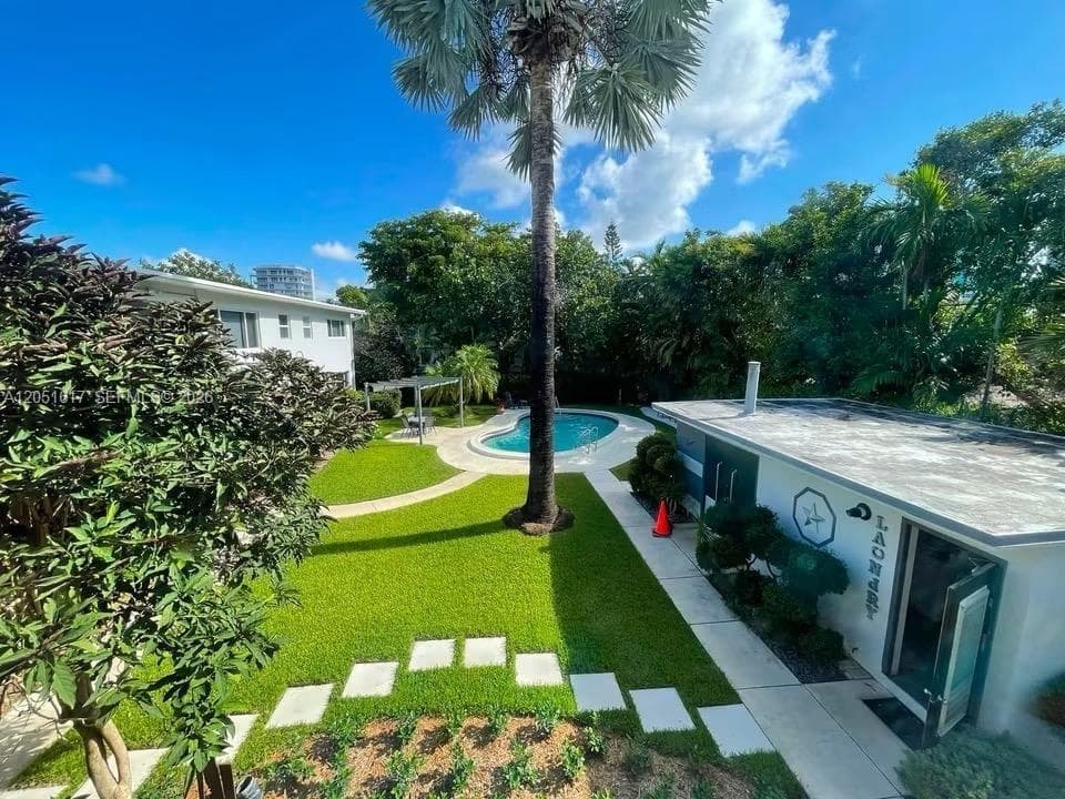 BEACH RIDGE APTS CO-OP · #16 in Fort Lauderdale - Photo 10