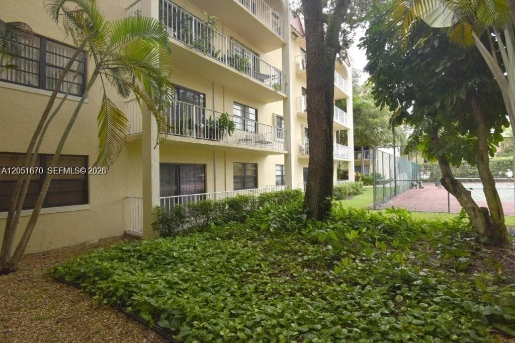 WISPERWOOD VILLAGE CONDO · #219C in Miami - Photo 6