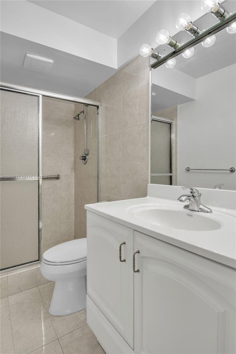 FAIRWAYS ROYALE CONDO · #503 in Hallandale Beach - Photo 7