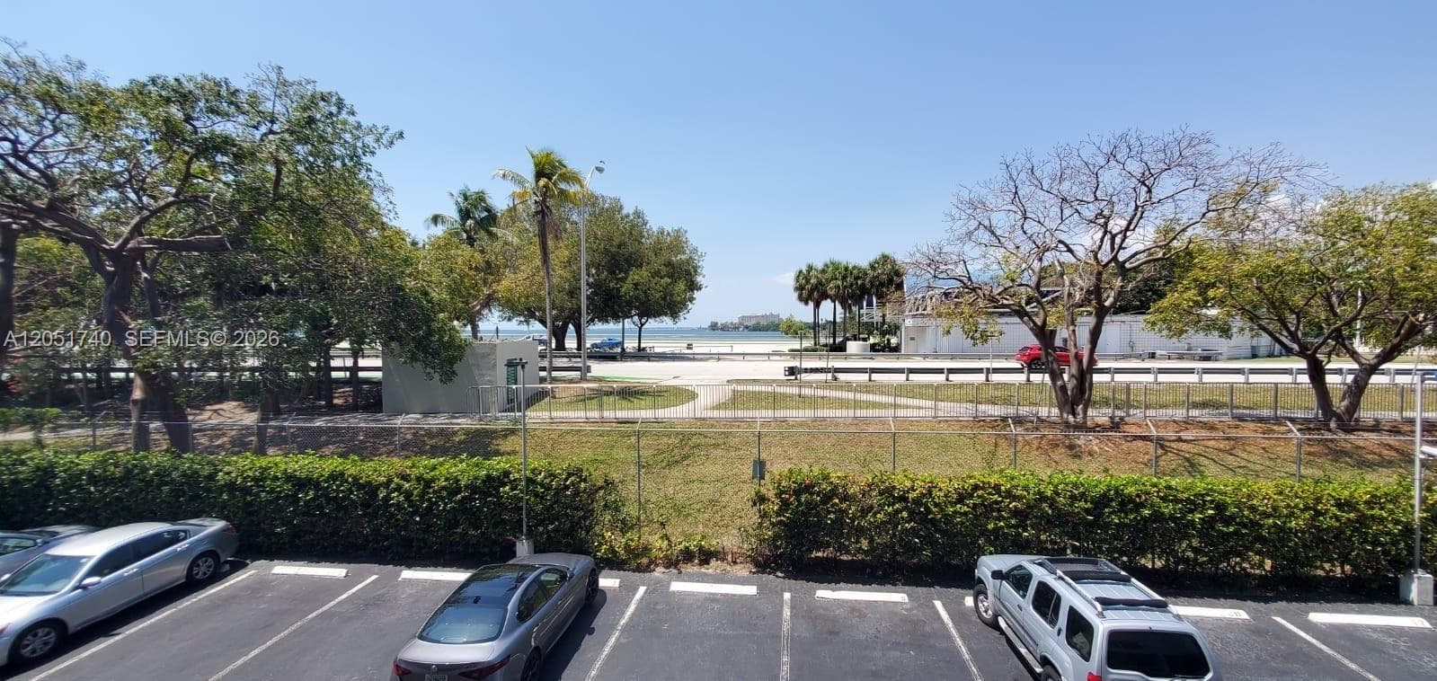 BRICKELL BISCAYNE CONDO · #2K in Miami - Photo 23