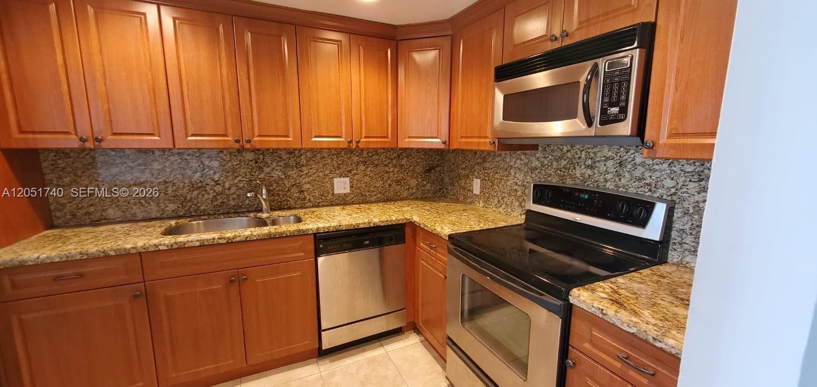 BRICKELL BISCAYNE CONDO · #2K in Miami - Photo 5
