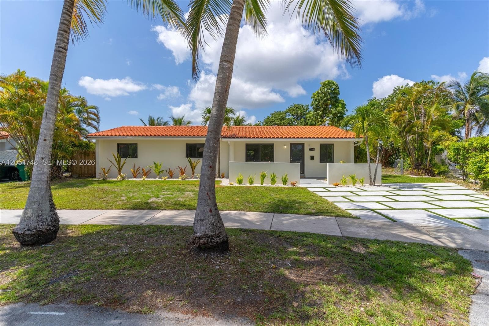12846 SW 49th Ter photo 2