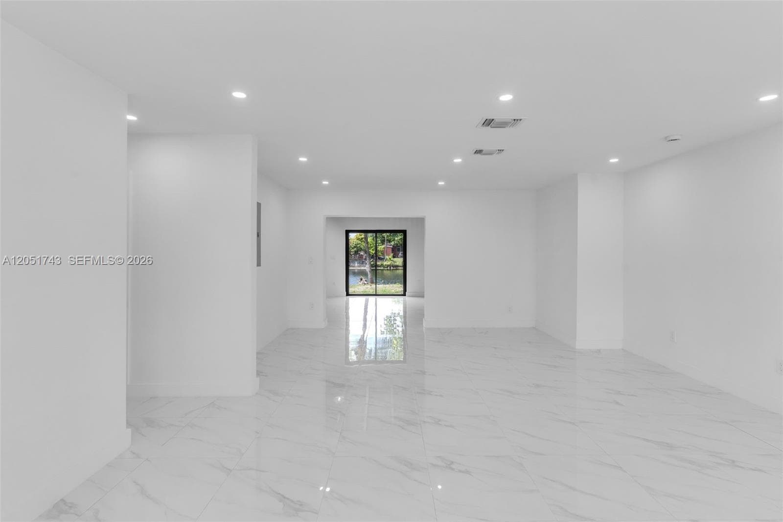 12846 SW 49th Ter photo 5