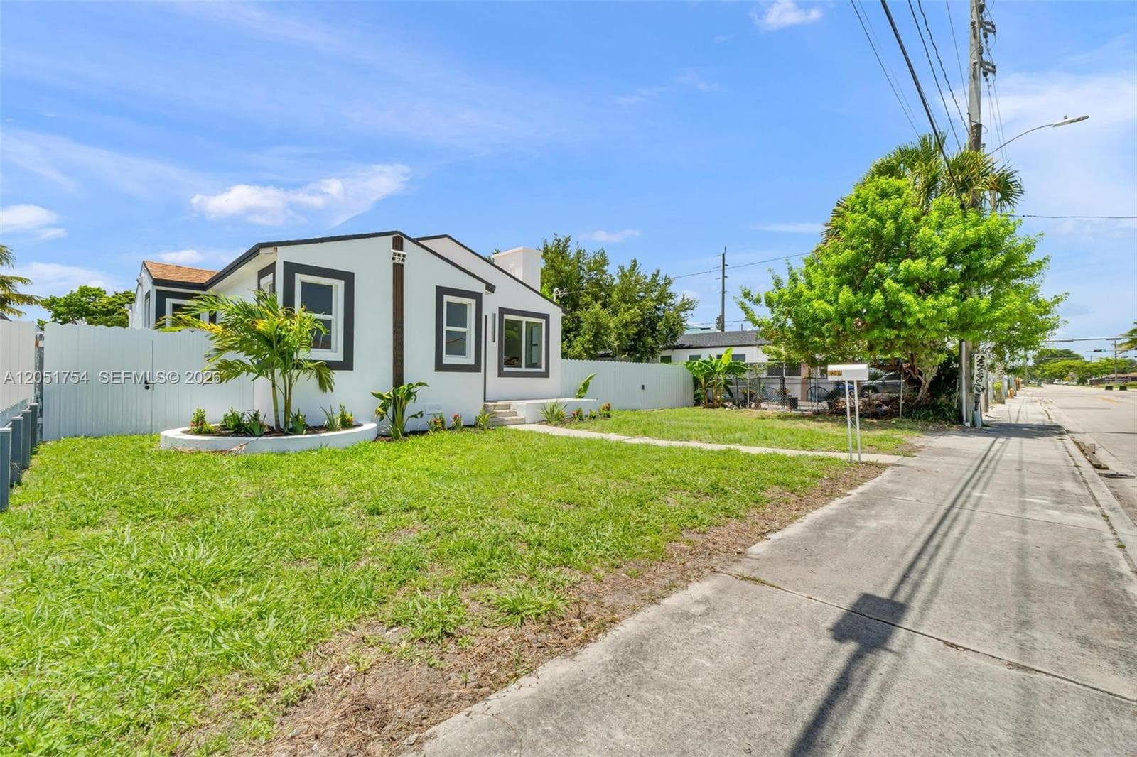 5364 NW 29th Ave photo 2