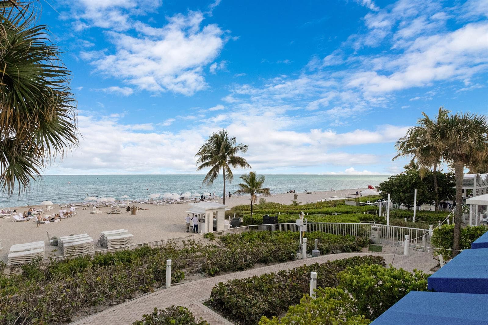 accutour_01 18001-collins-ave-unit-057