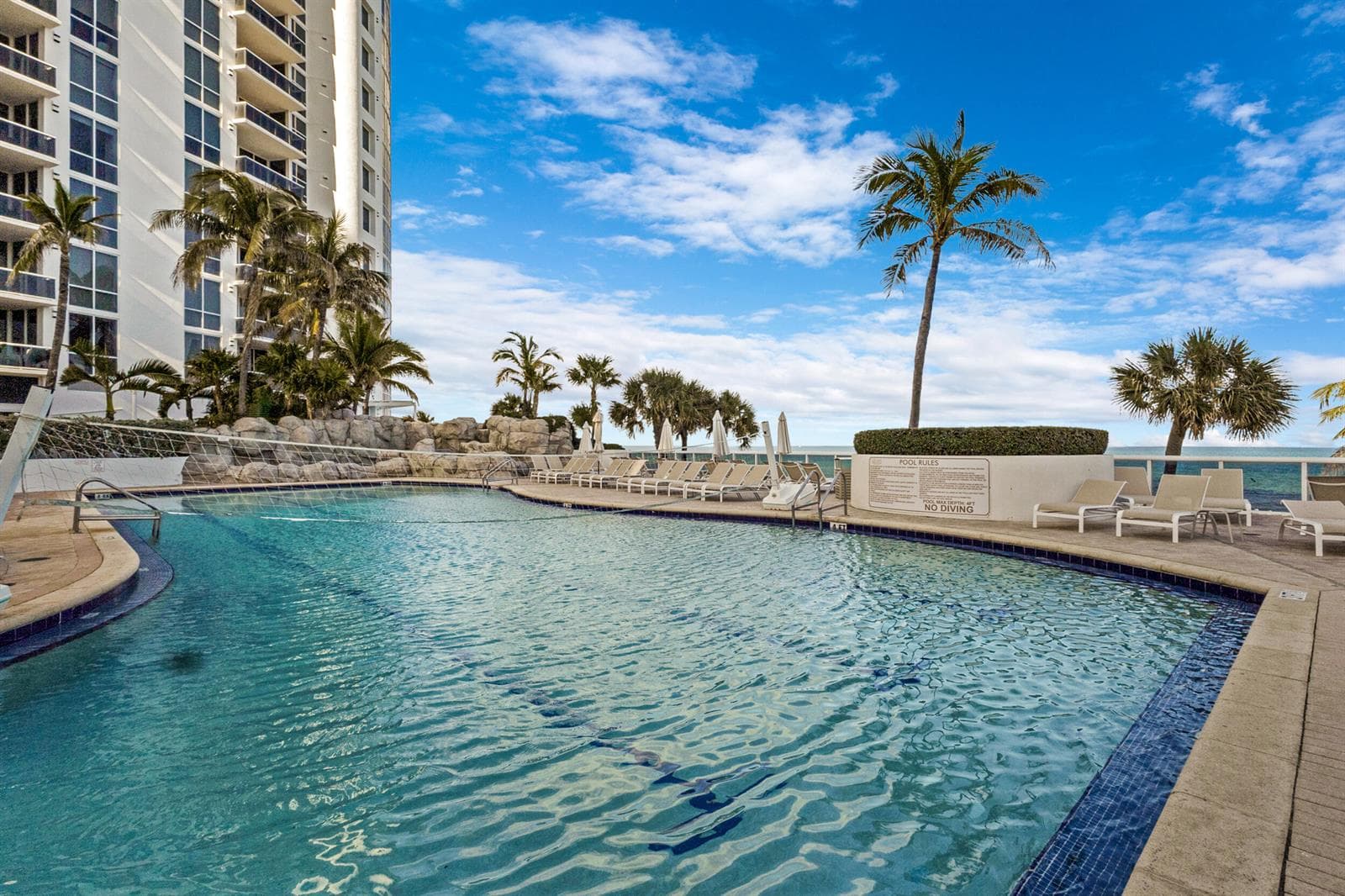 accutour_01 18001-collins-ave-unit-046 -