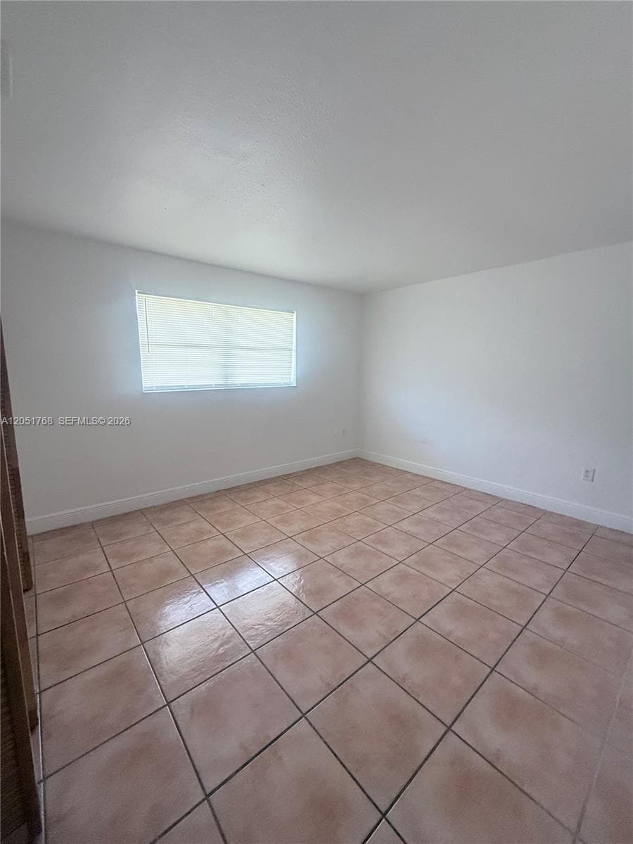 SUNNY ISLES INLAND · #11 in Miami Gardens - Photo 3