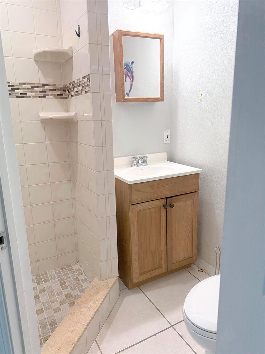 2nd Bathroom