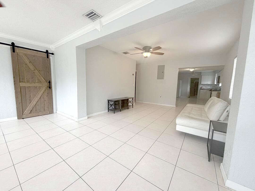 Livingroom area 3