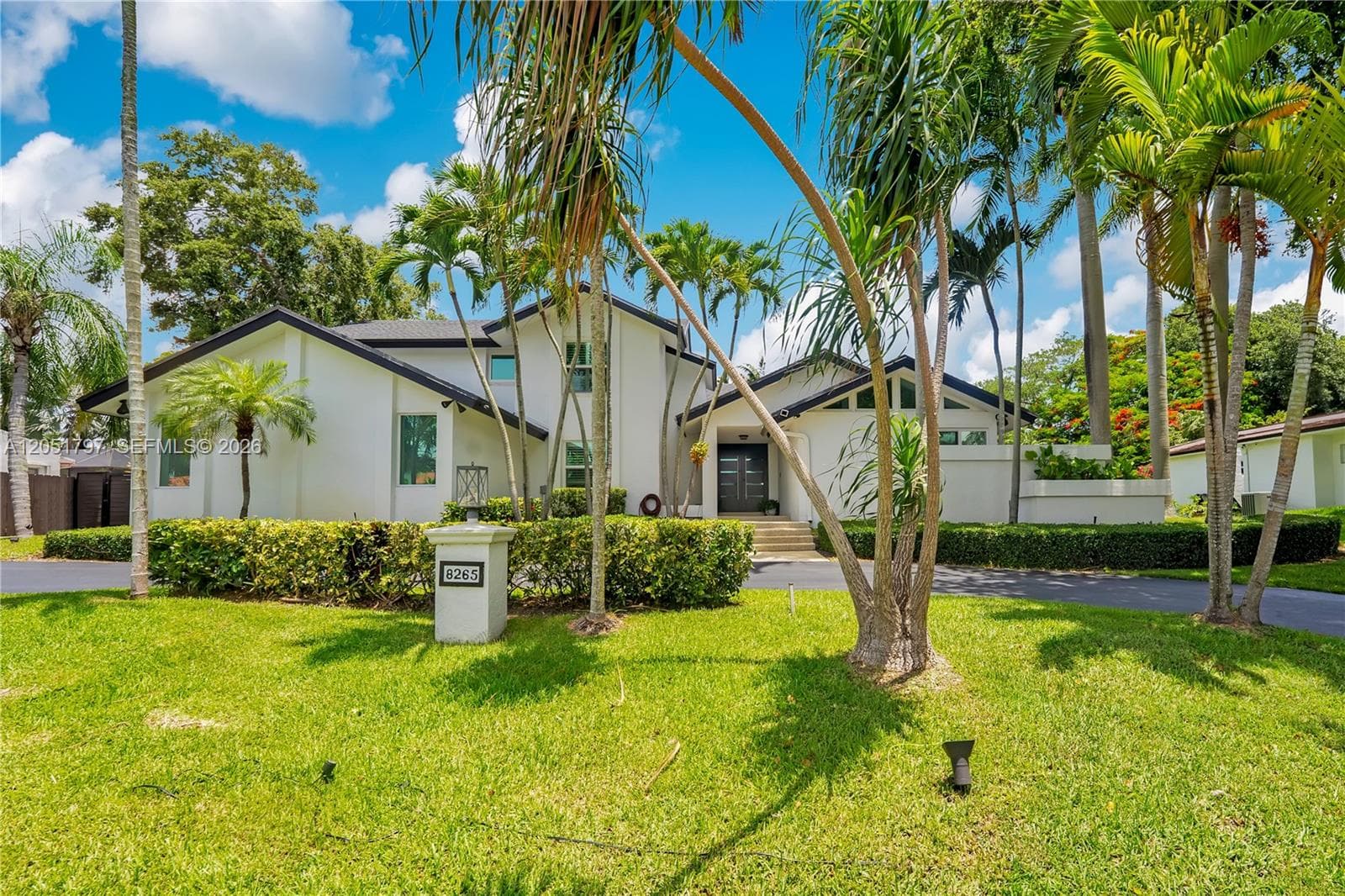 8265 SW 176th Ter photo 1