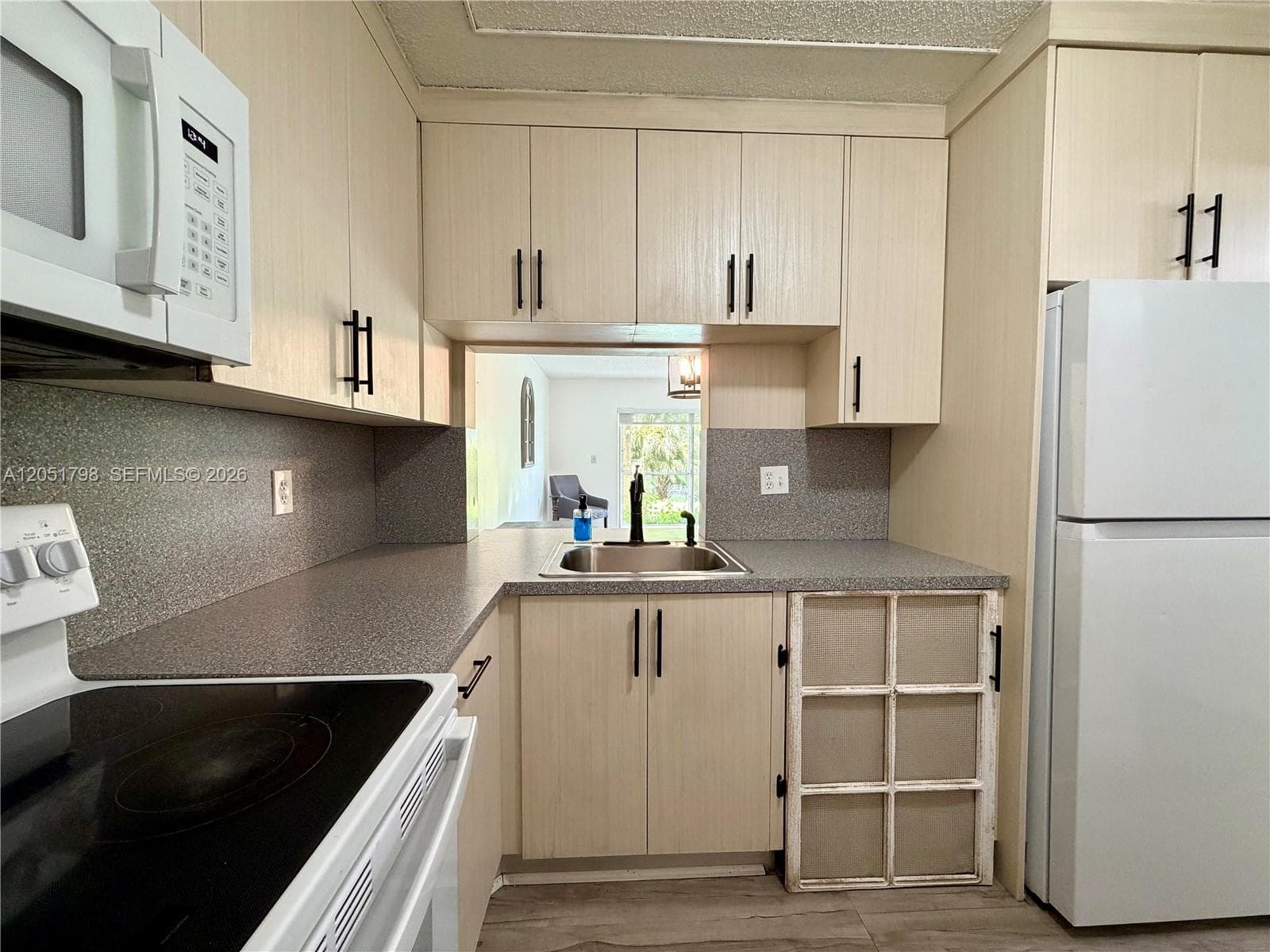 Venetia Villas · #130 in Hialeah - Photo 6