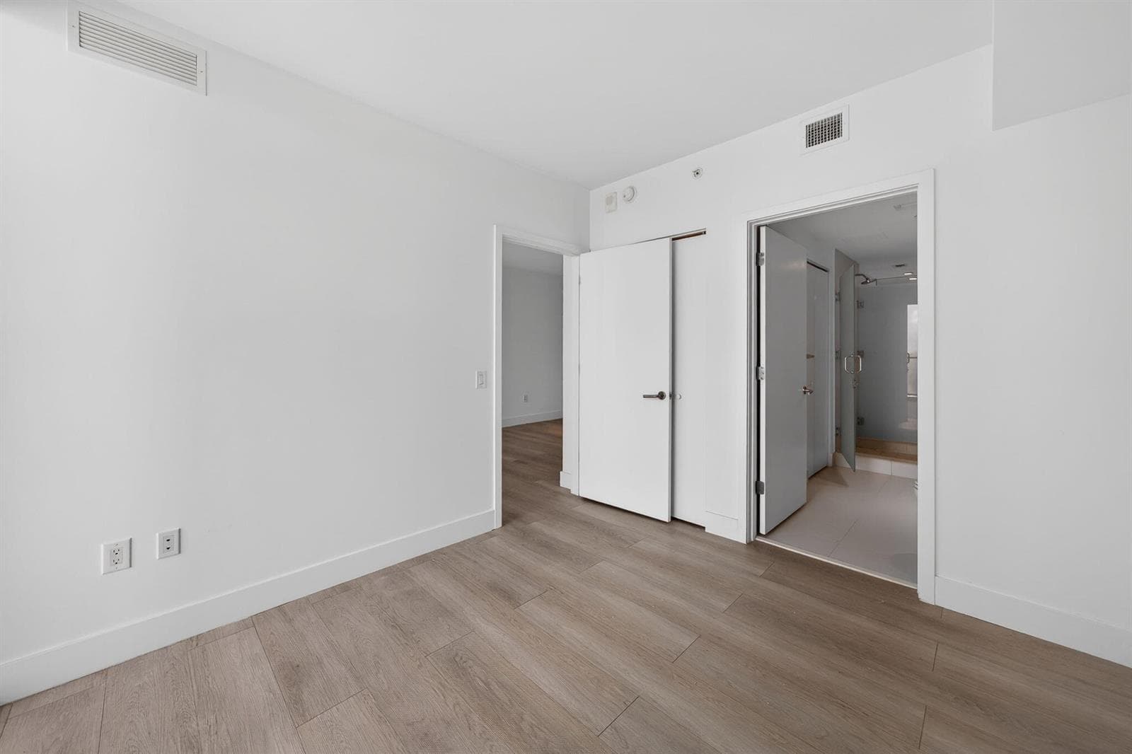25-web-or-mls-501 NE 31st St unit 3305_H