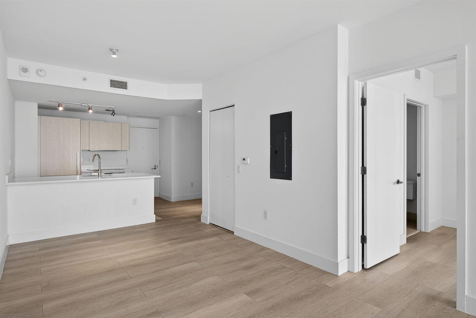 6-web-or-mls-501 NE 31st St unit 3305_HD