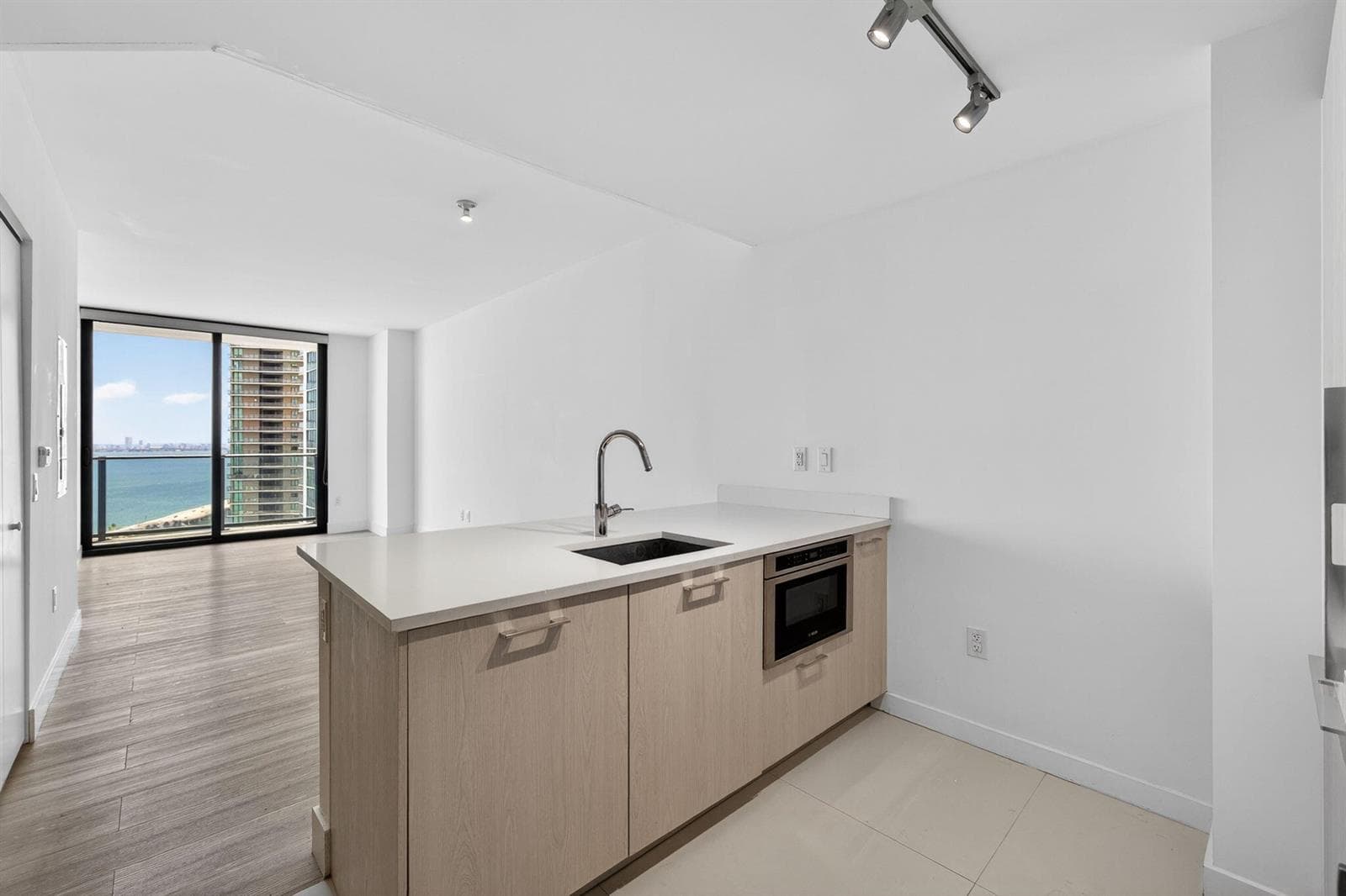 10-web-or-mls-501 NE 31st St unit 3305_H