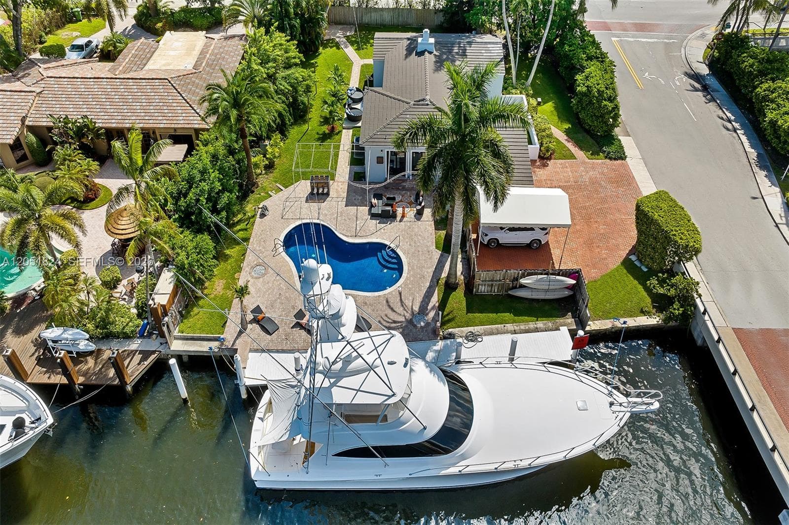 2301 E Las Olas Blvd photo 56
