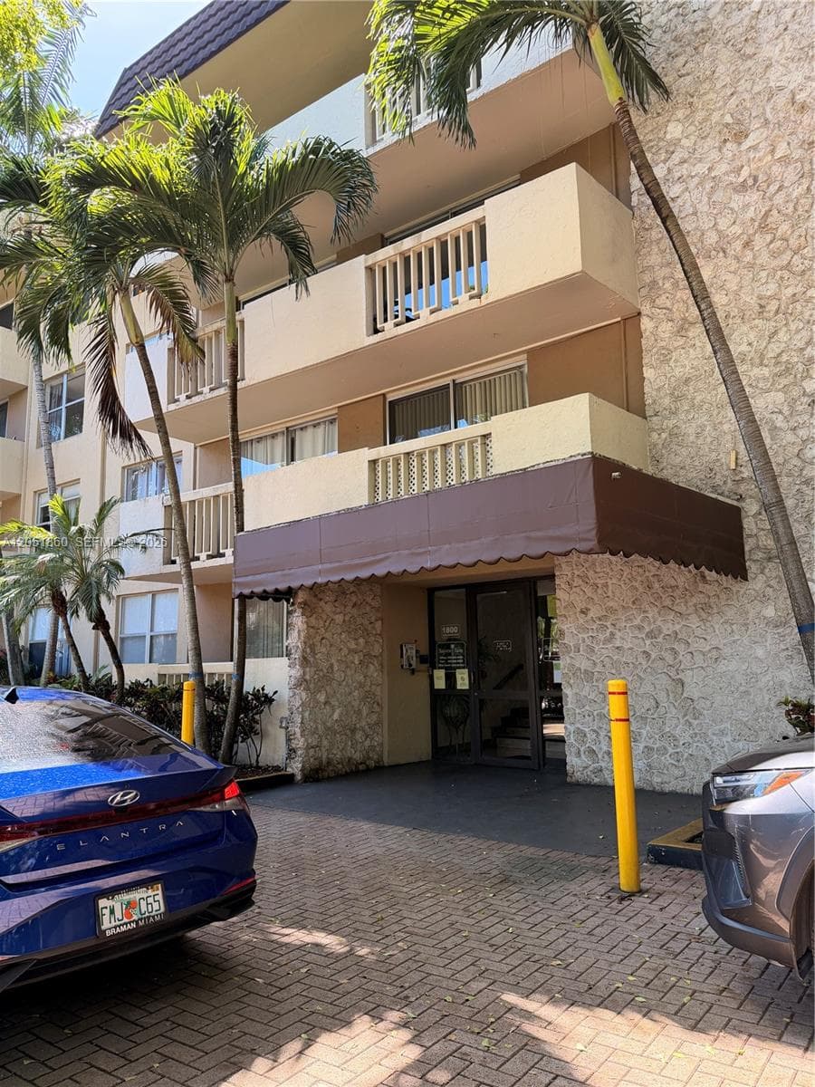 BAYVIEW PALMS CONDO · #239 in North Miami - Photo 23