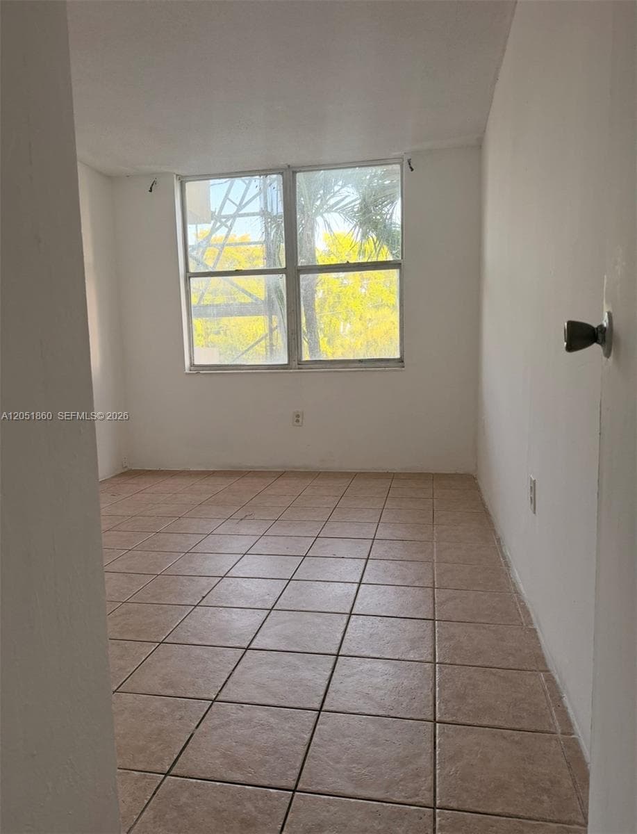 BAYVIEW PALMS CONDO · #239 in North Miami - Photo 15