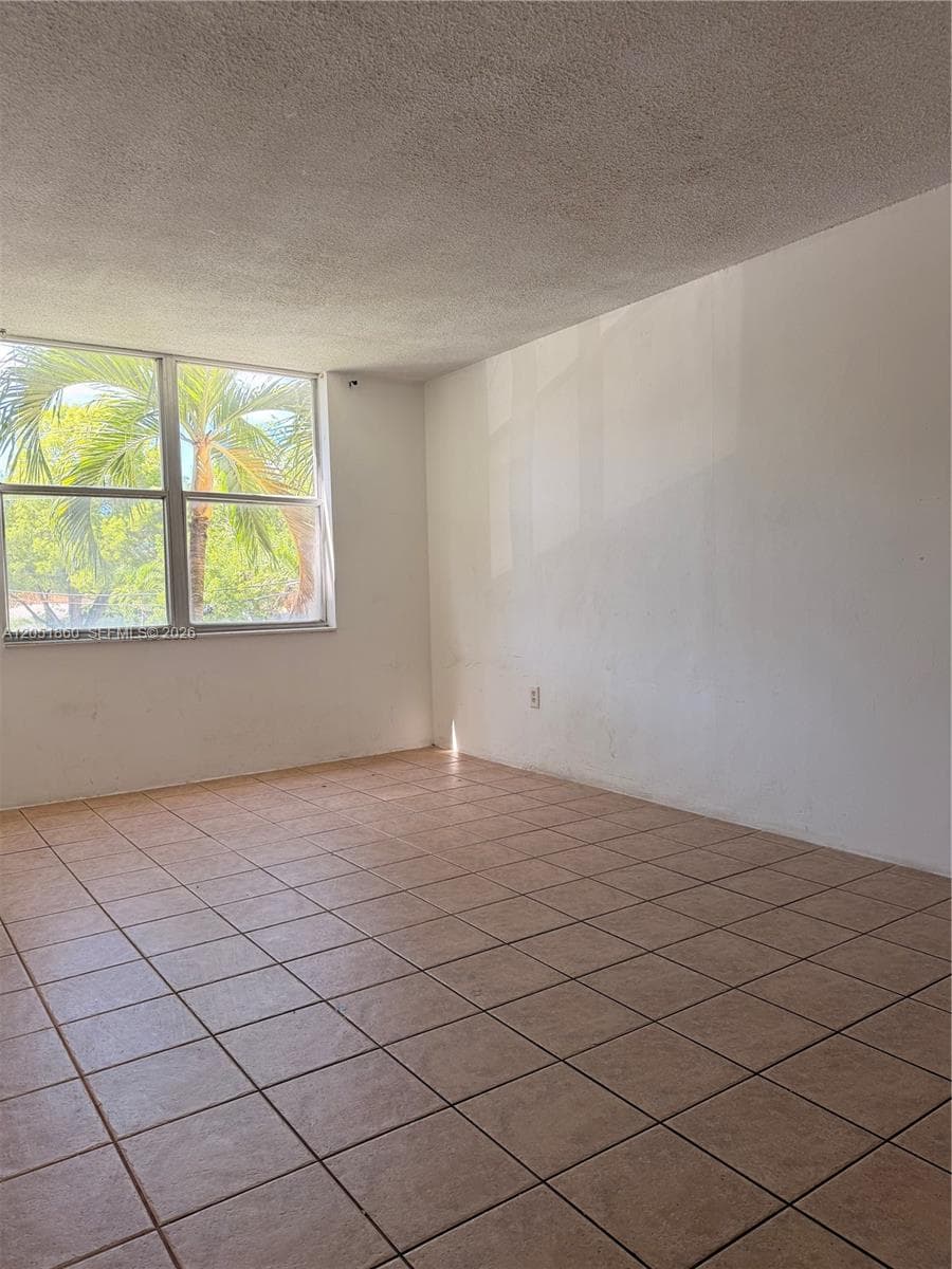 BAYVIEW PALMS CONDO · #239 in North Miami - Photo 19