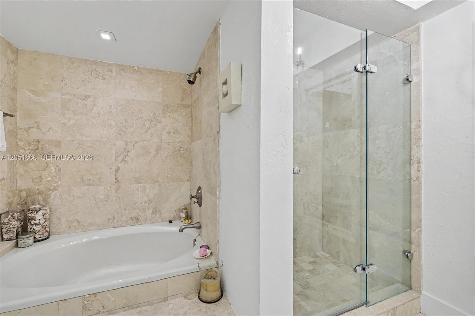OCEAN LANE PLAZA · #305 in Key Biscayne - Photo 24