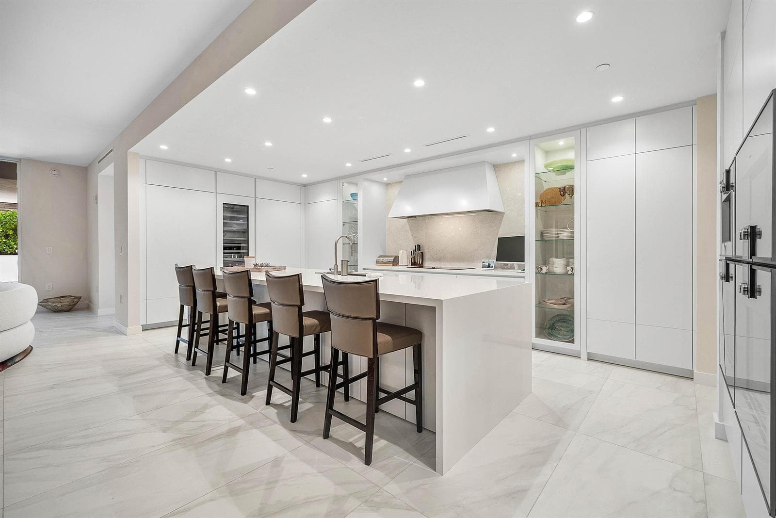 005-220SoutheastMiznerBoulevard-205-Boca