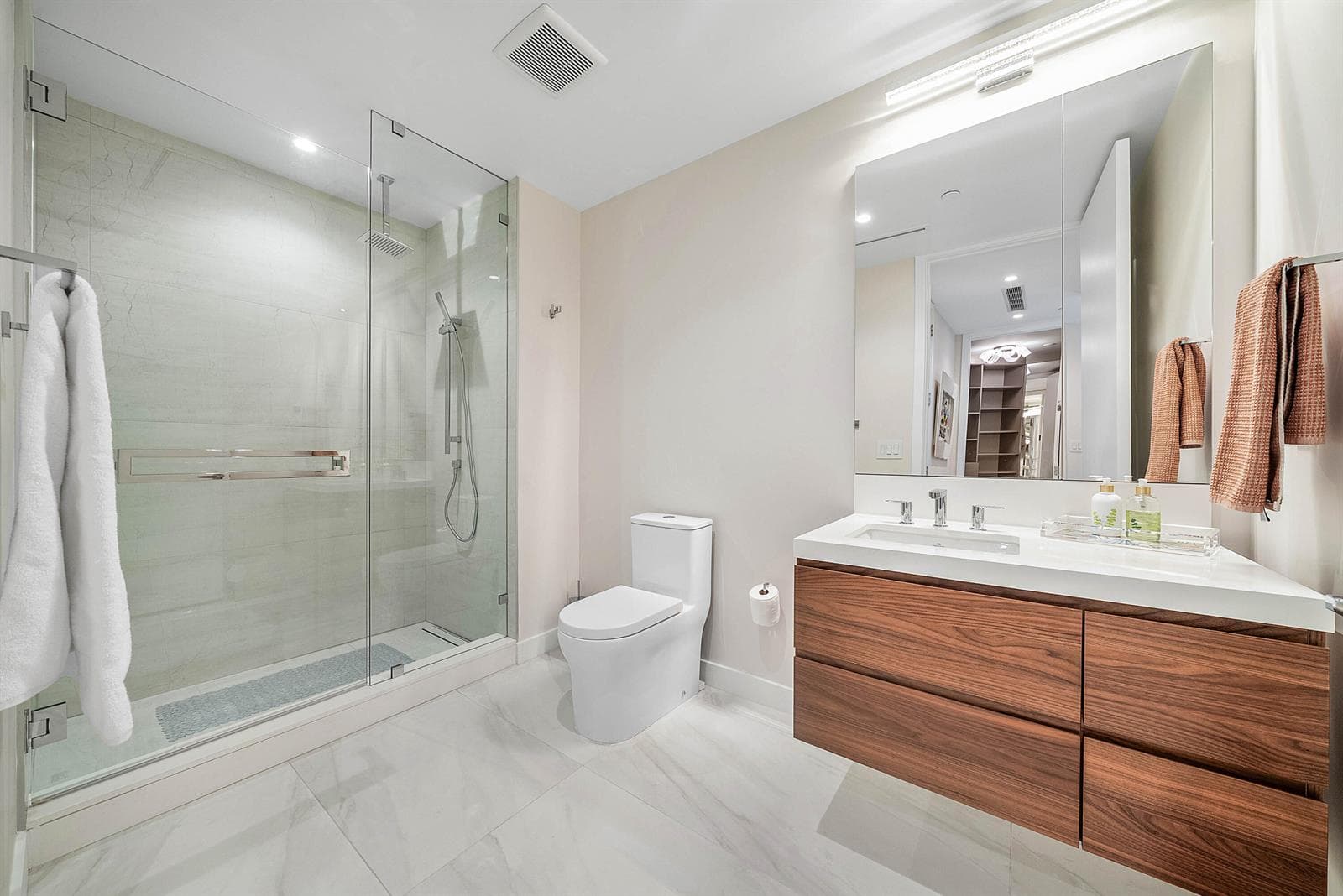 034-220SoutheastMiznerBoulevard-205-Boca