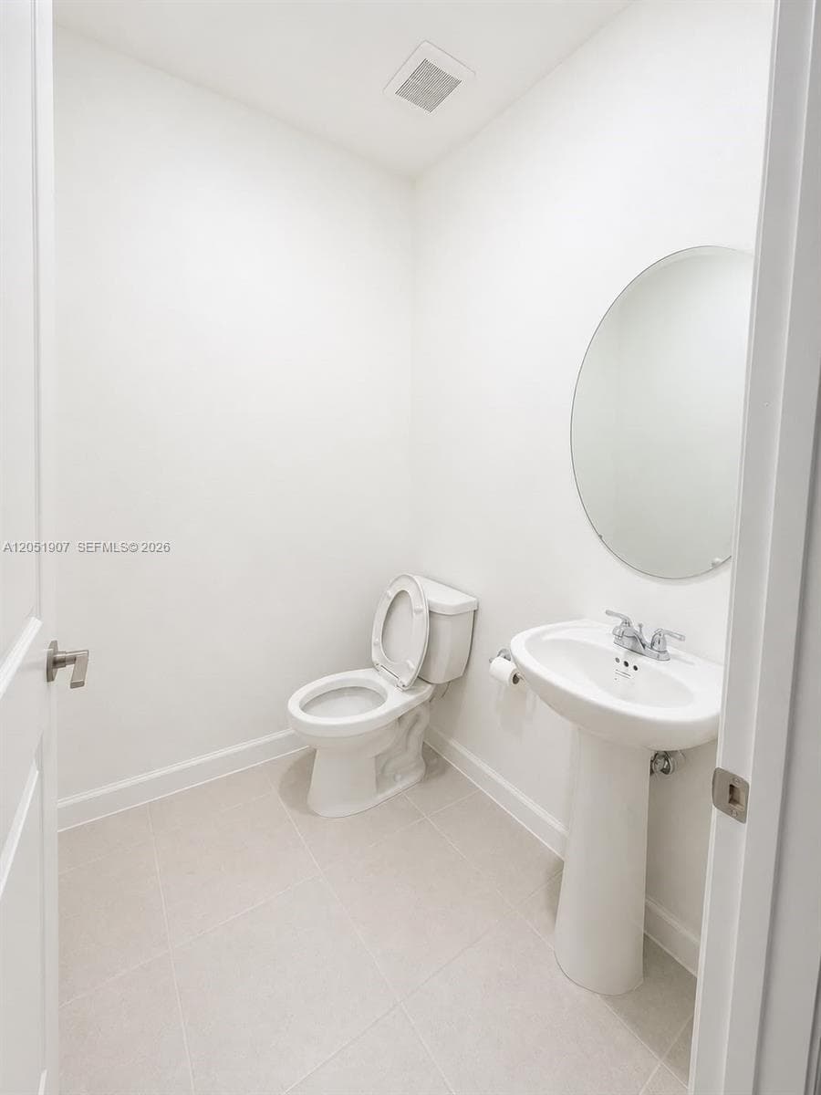 2523 SE 26th Ter photo 5
