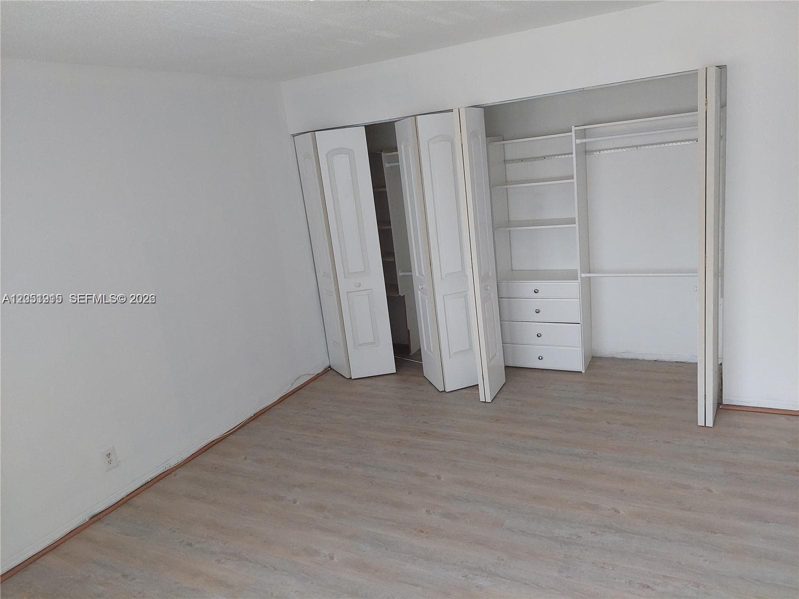 180 12 · #15c in Hallandale Beach - Photo 7