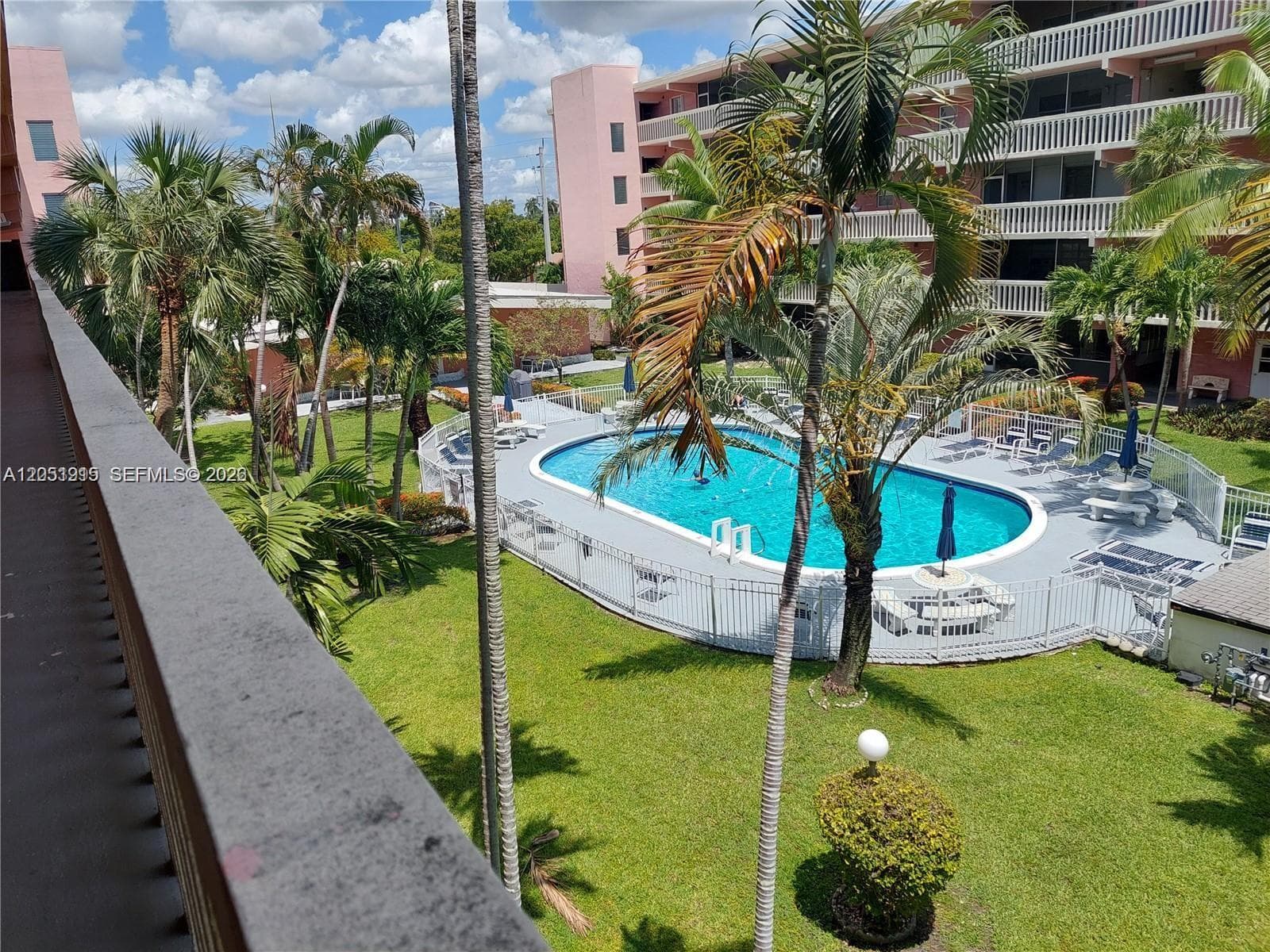 180 12 · #15c in Hallandale Beach - Photo 1