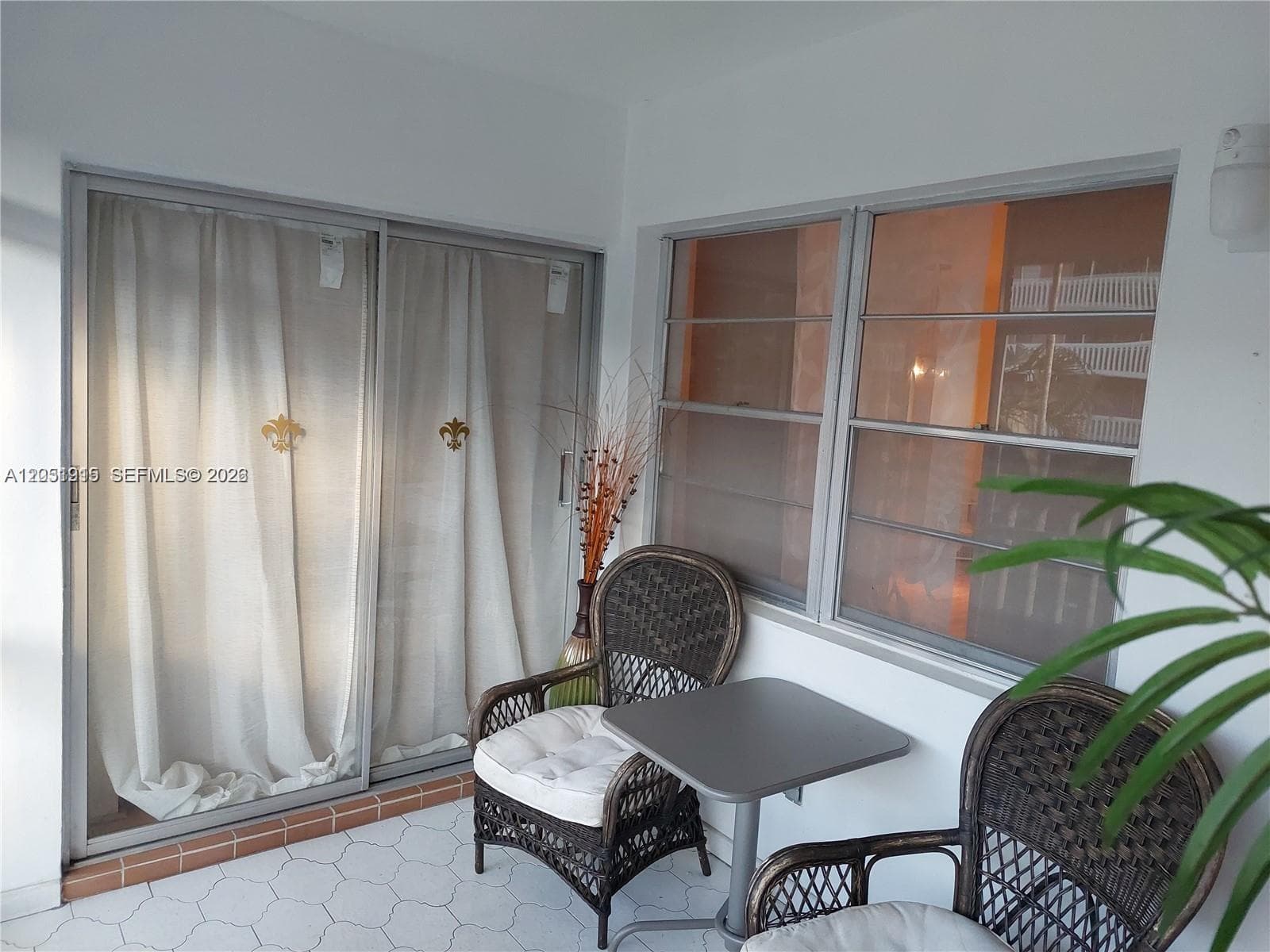 180 12 · #15c in Hallandale Beach - Photo 11