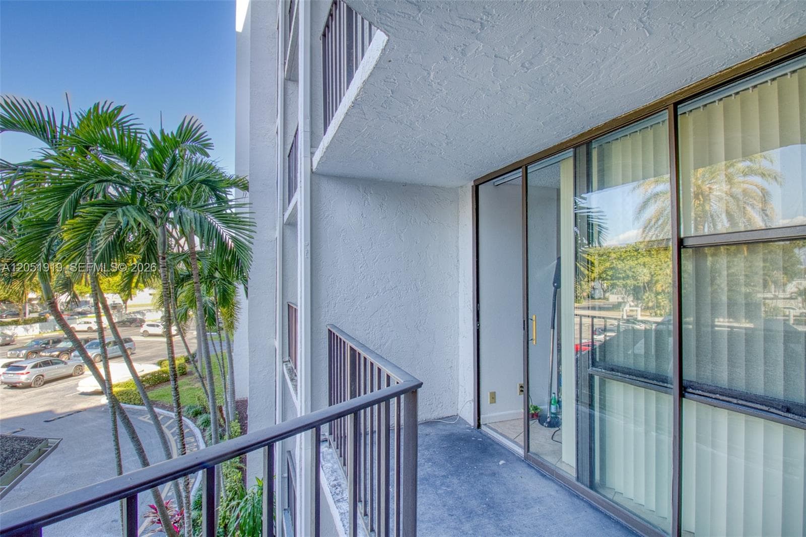 OCEANVIEW PARK CONDO · #311 in Hallandale Beach - Photo 7