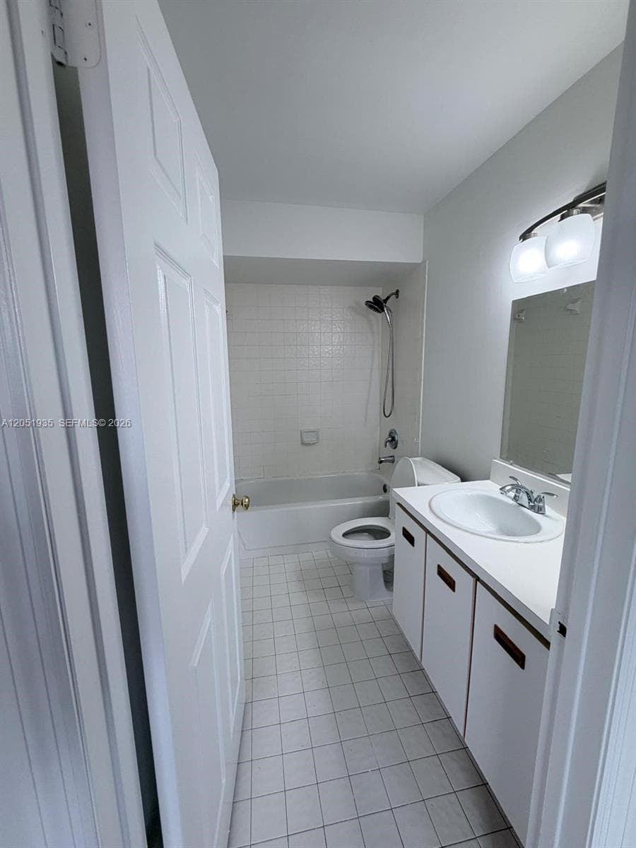 BANYAN TREE CONDO #9 · #107 in Miami - Photo 23