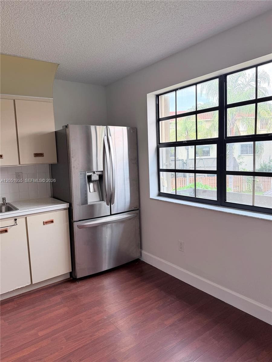 BANYAN TREE CONDO #9 · #107 in Miami - Photo 5