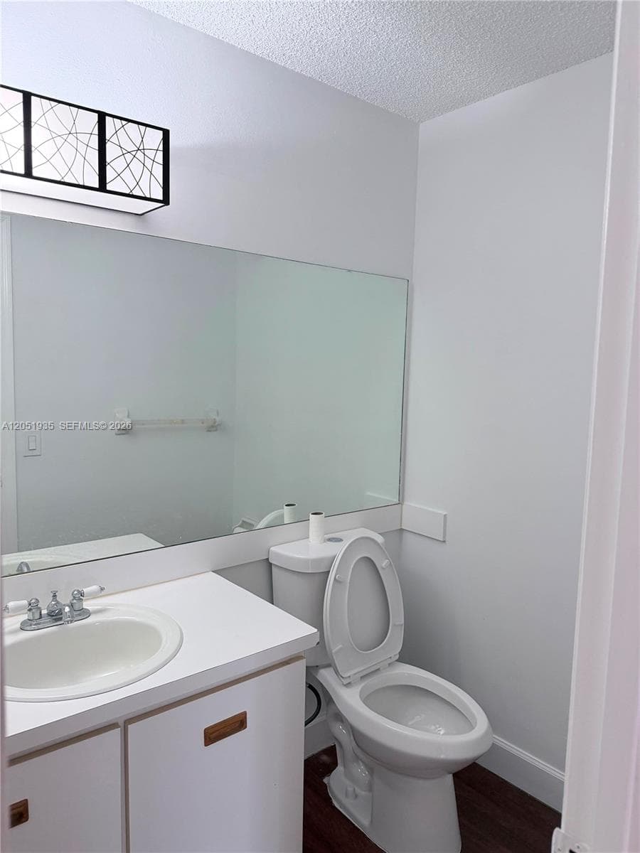 BANYAN TREE CONDO #9 · #107 in Miami - Photo 15