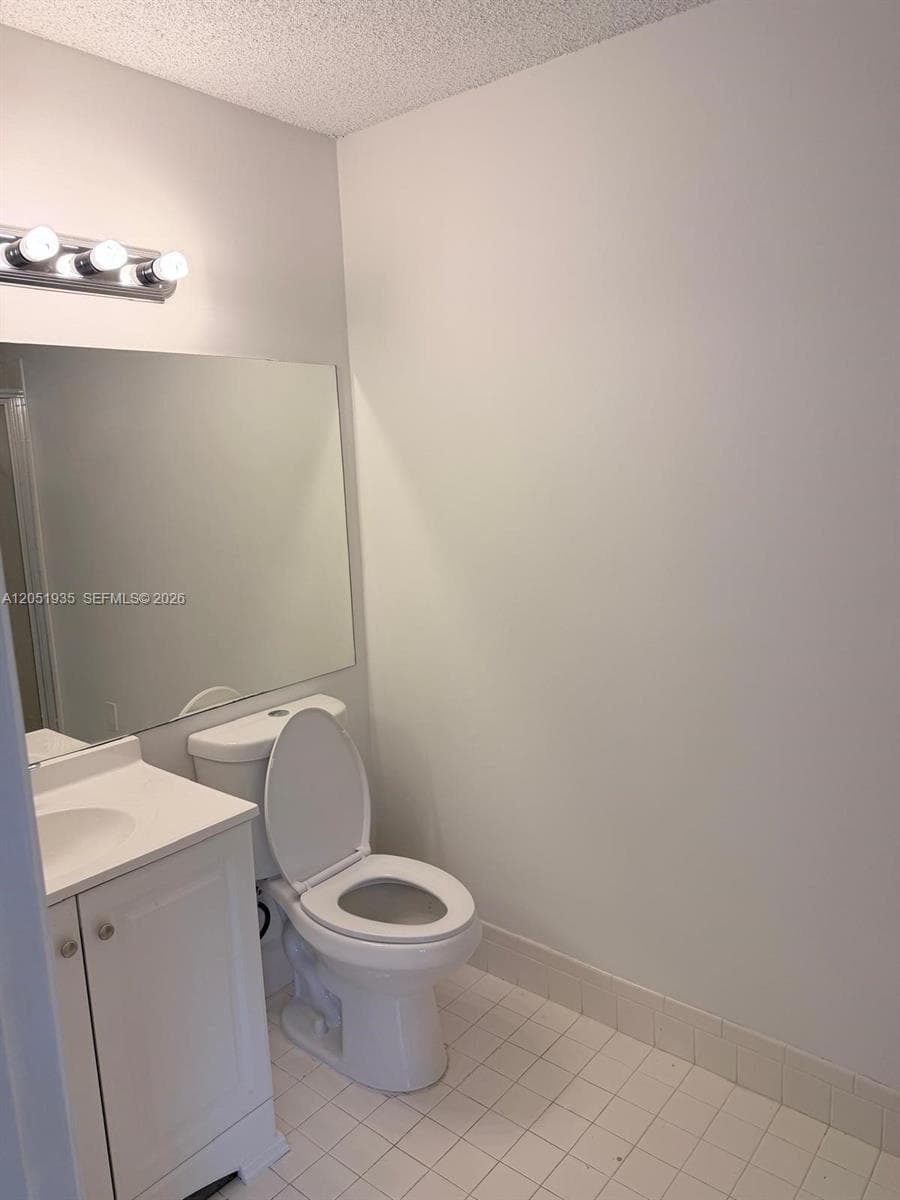BANYAN TREE CONDO #9 · #107 in Miami - Photo 19