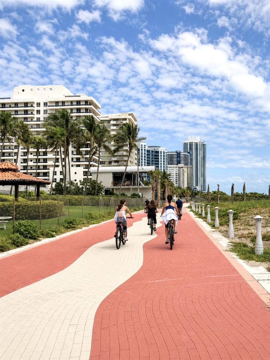 ARLEN BEACH CONDO · #1415 in Miami Beach - Photo 33